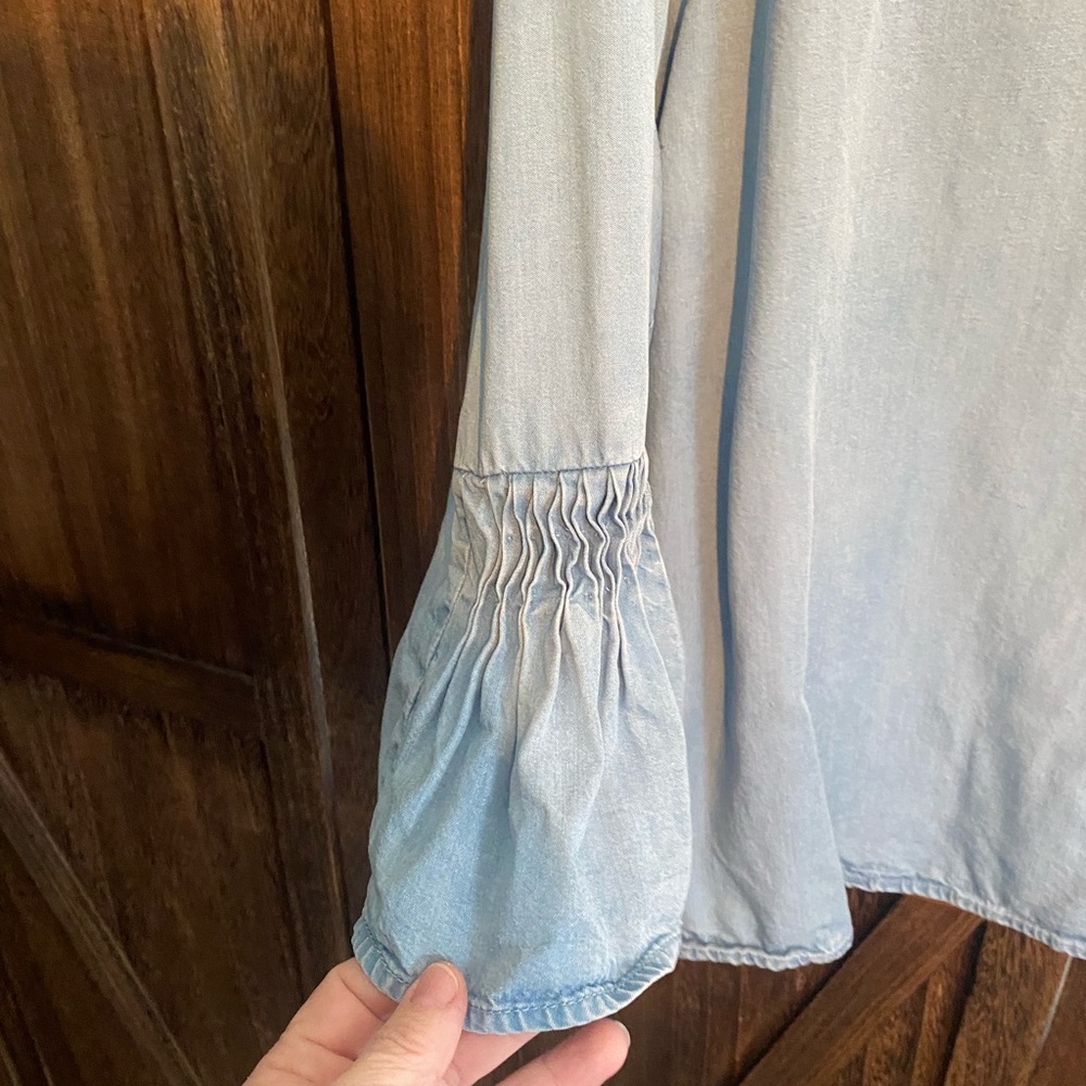 J. Jill Light Blue/Chambray Blouse with Ruffled Sleeves - Picture 3 of 6